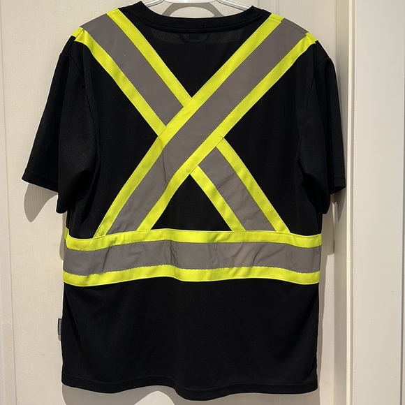 Nwot. Men’s forcefield reflective shirt - Picture 4 of 4